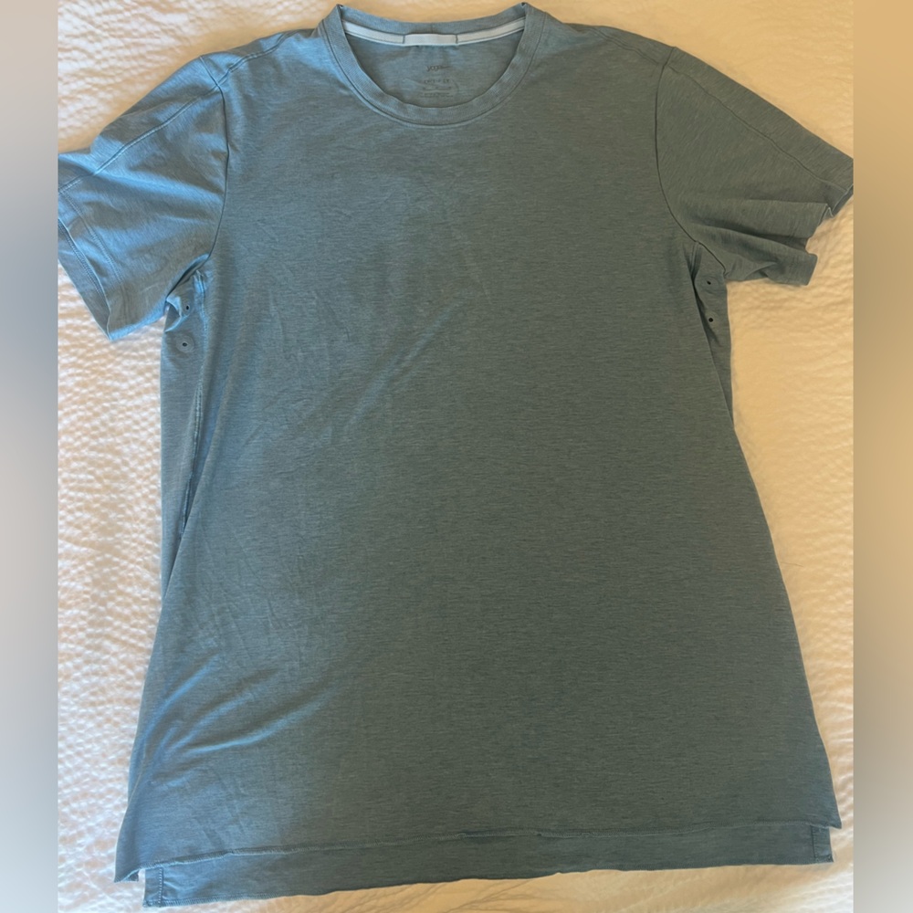 Men’s Nike yoga t-shirt